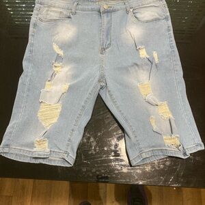 Blue Jean short ripped design size 38